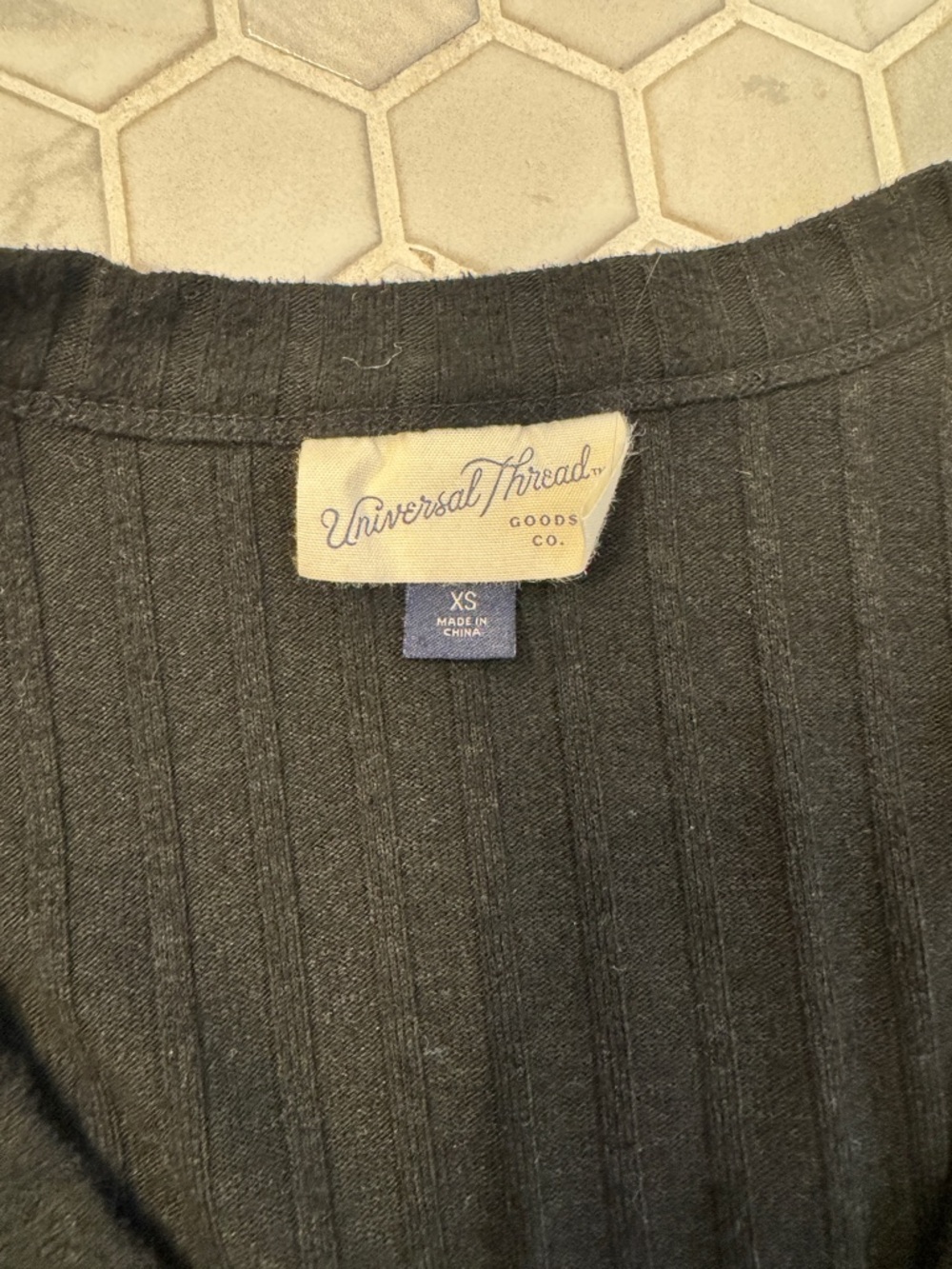 Universal Thread Ribbed V-Neck Cardigan - Black - Picture 4 of 5